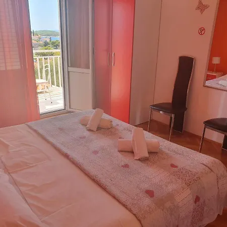 Zorana Hostel Hvar Town