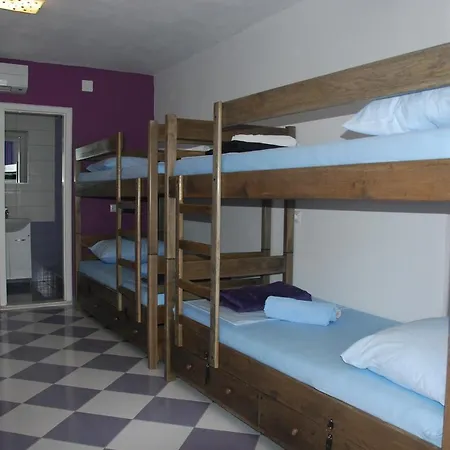 Hostel Zorana